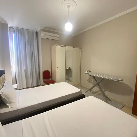 Beachfront Апартаменты *